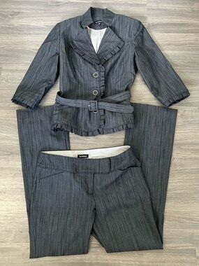 Vintage le chateau Women's Pinstripe Belted Blazer & Pants Charcoal Grey Black